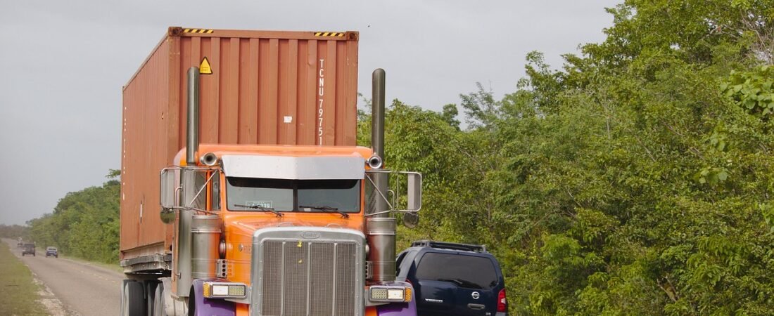 Robos de carga en alza: qué cubre (y qué no) tu seguro de transporte en Chile